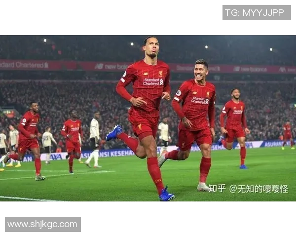 足球球星遭遇腿部骨折应急处理及康复治疗全方位分析 足球球星遭遇腿部骨折应急处理及康复治疗全方位分析