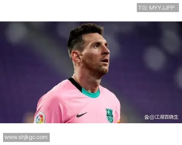 足球史上十大经典9号球星盘点 揭秘锋线巨星的辉煌与传奇 足球史上十大经典9号球星盘点 揭秘锋线巨星的辉煌与传奇