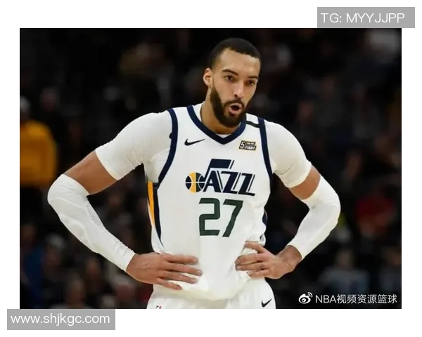 二号球星如何成为足球先生的背后故事与荣耀之路 二号球星如何成为足球先生的背后故事与荣耀之路